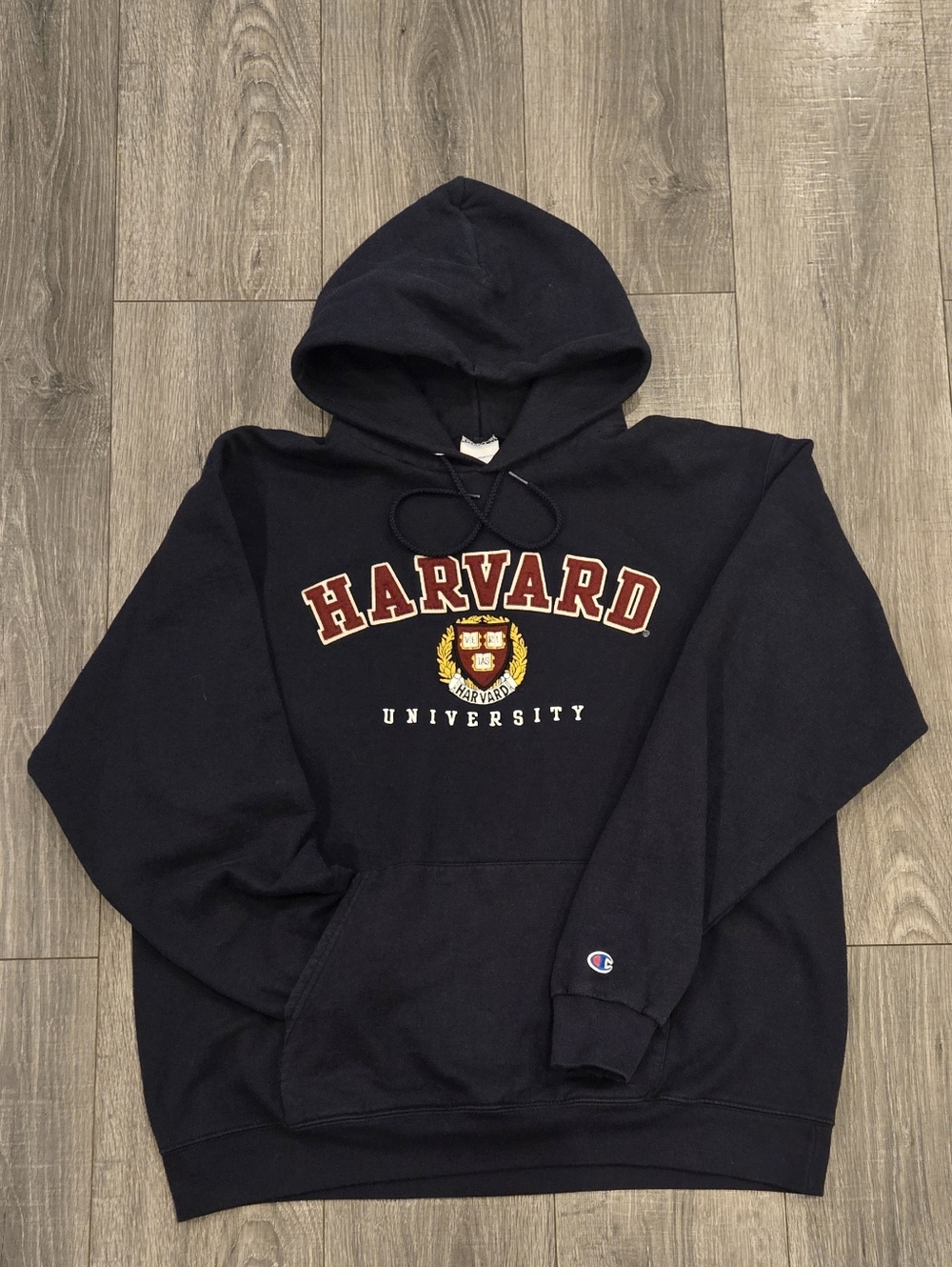 Champion Harvard University Hoodie Mens XL Navy Blue Embroidered Logo Pullover.